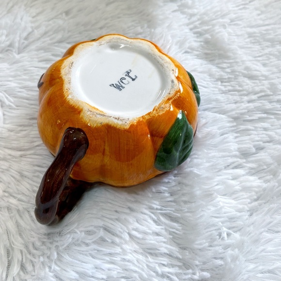 NIB Set of 4 Pumpkin Mugs - Picture 4 of 6